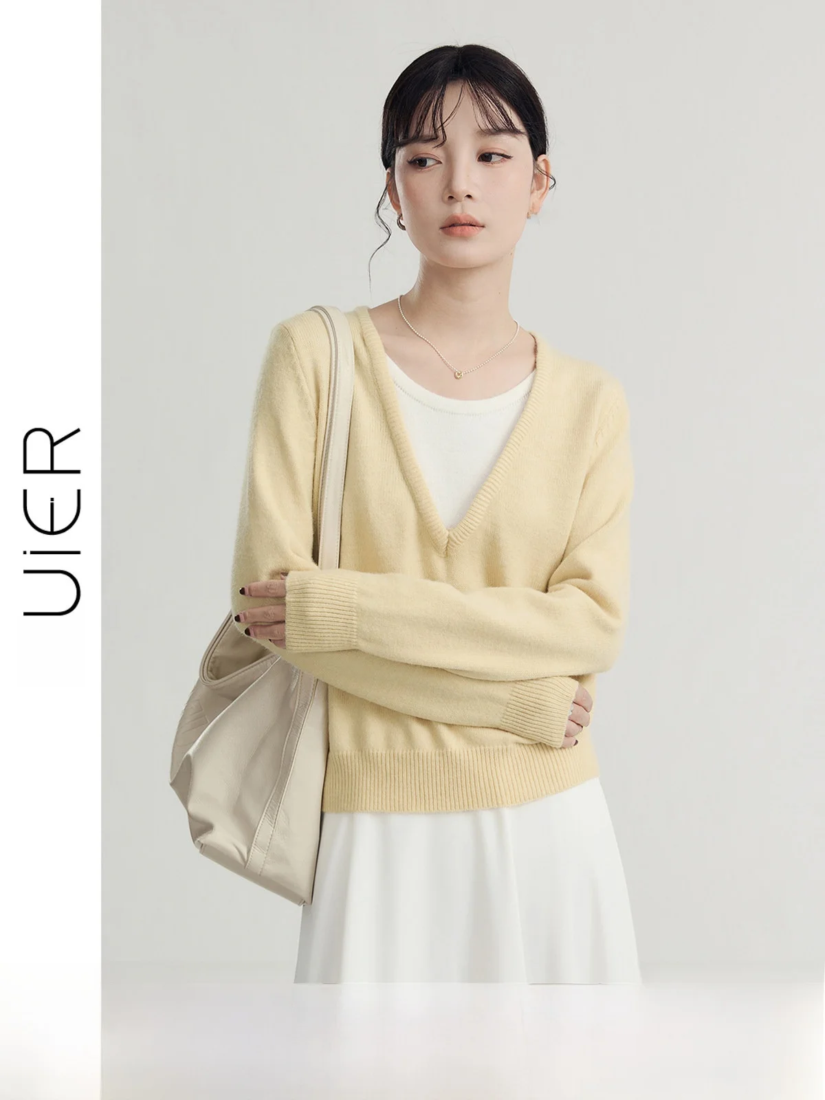 Guier Color Block Knitted Sweater Women's Spring New Gentle Atmosphere round Neck Top Fake Two-Piece Short Sleeve Loose Fit
Guier Color Block Knitted Sweater Women's Spring New Gentle Atmosphere round Neck Top Fake Two-Piece Short Sleeve Loose Fit