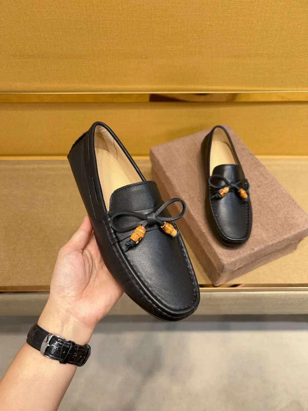 Handmade High quality casual men's shoes Real leather loafers sneakers Sports shoes
Handmade High quality casual men's shoes Real leather loafers sneakers Sports shoes