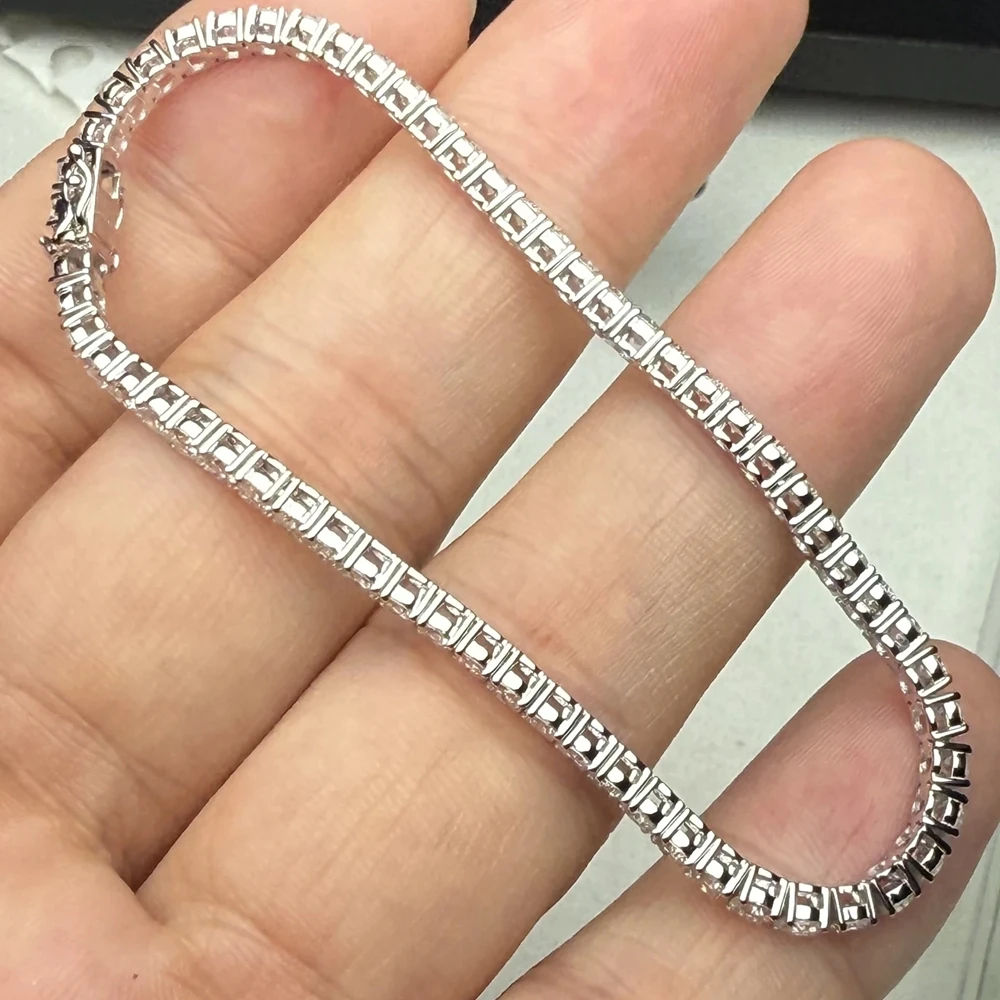18K White Gold Tennis Chain Round Brilliant Cut 2.5mm Lab Grown Diamond Bracelet
18K White Gold Tennis Chain Round Brilliant Cut 2.5mm Lab Grown Diamond Bracelet