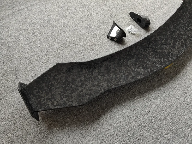 Used for Upgrading Lamborghini Urus with High-quality Forged Carbon Fiber Rear Spoiler and High Tail Wing Body Kit
Used for Upgrading Lamborghini Urus with High-quality Forged Carbon Fiber Rear Spoiler and High Tail Wing Body Kit