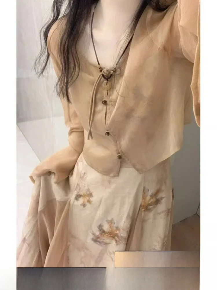 New Chinese Style Embroidered Dress Women's Summer 2026 Small Size Cardigan Two-Piece Set V-Neck Long Sleeve High Waist
New Chinese Style Embroidered Dress Women's Summer 2026 Small Size Cardigan Two-Piece Set V-Neck Long Sleeve High Waist