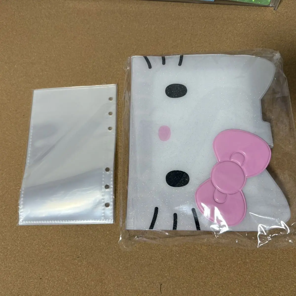 Sanrio's New Hello Kitty 2026 A6 Loose-leaf Book Binder Pink Girly Heart Kawaii Cute Lovely Super Anime Hand Ledger Cartoon Gift
Sanrio's New Hello Kitty 2026 A6 Loose-leaf Book Binder Pink Girly Heart Kawaii Cute Lovely Super Anime Hand Ledger Cartoon Gift