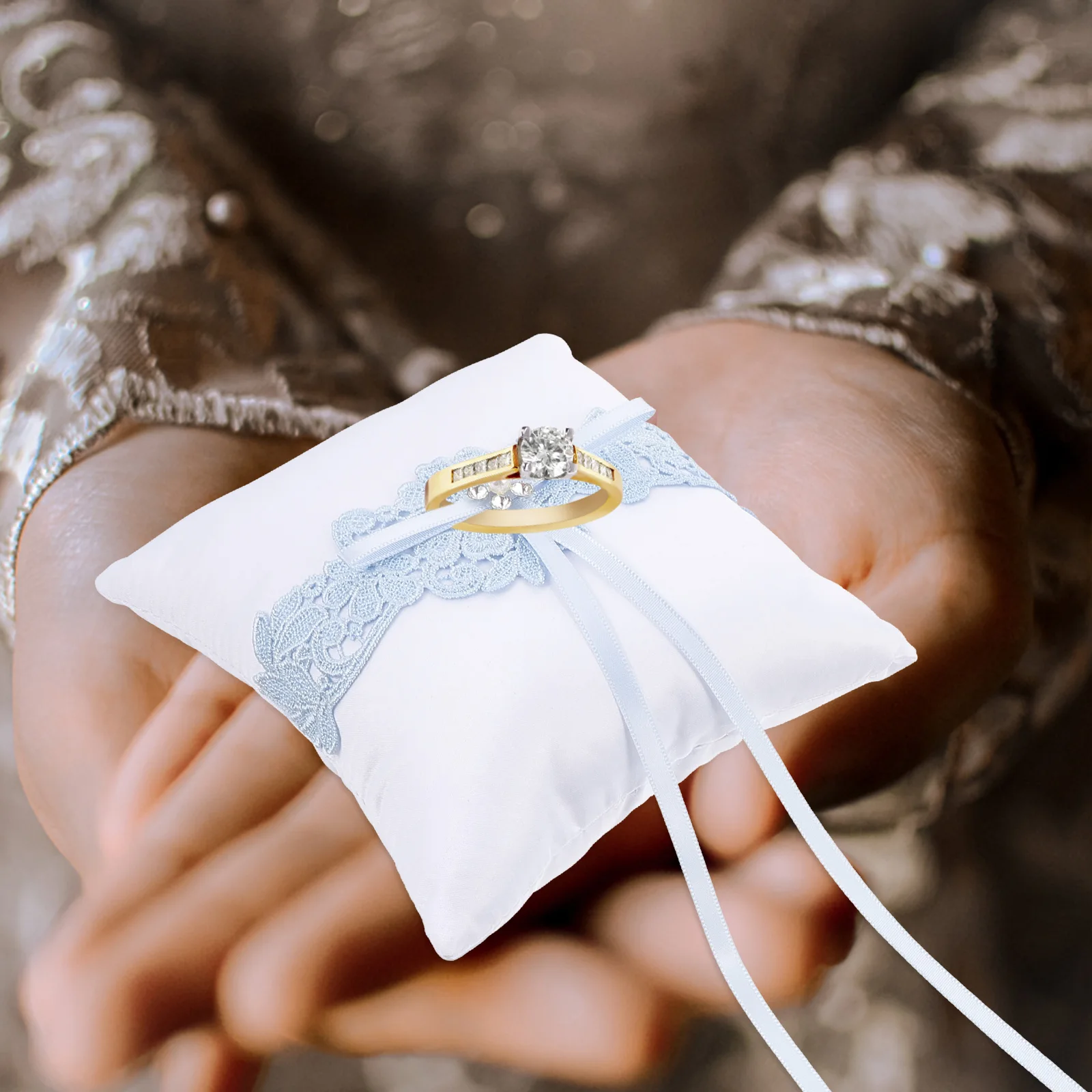 1 pc Ring Pillow Bows Lace Cushion Romantic Engagement Decorative Holder Ring Cushion For Ceremony Party Supplies
1 pc Ring Pillow Bows Lace Cushion Romantic Engagement Decorative Holder Ring Cushion For Ceremony Party Supplies