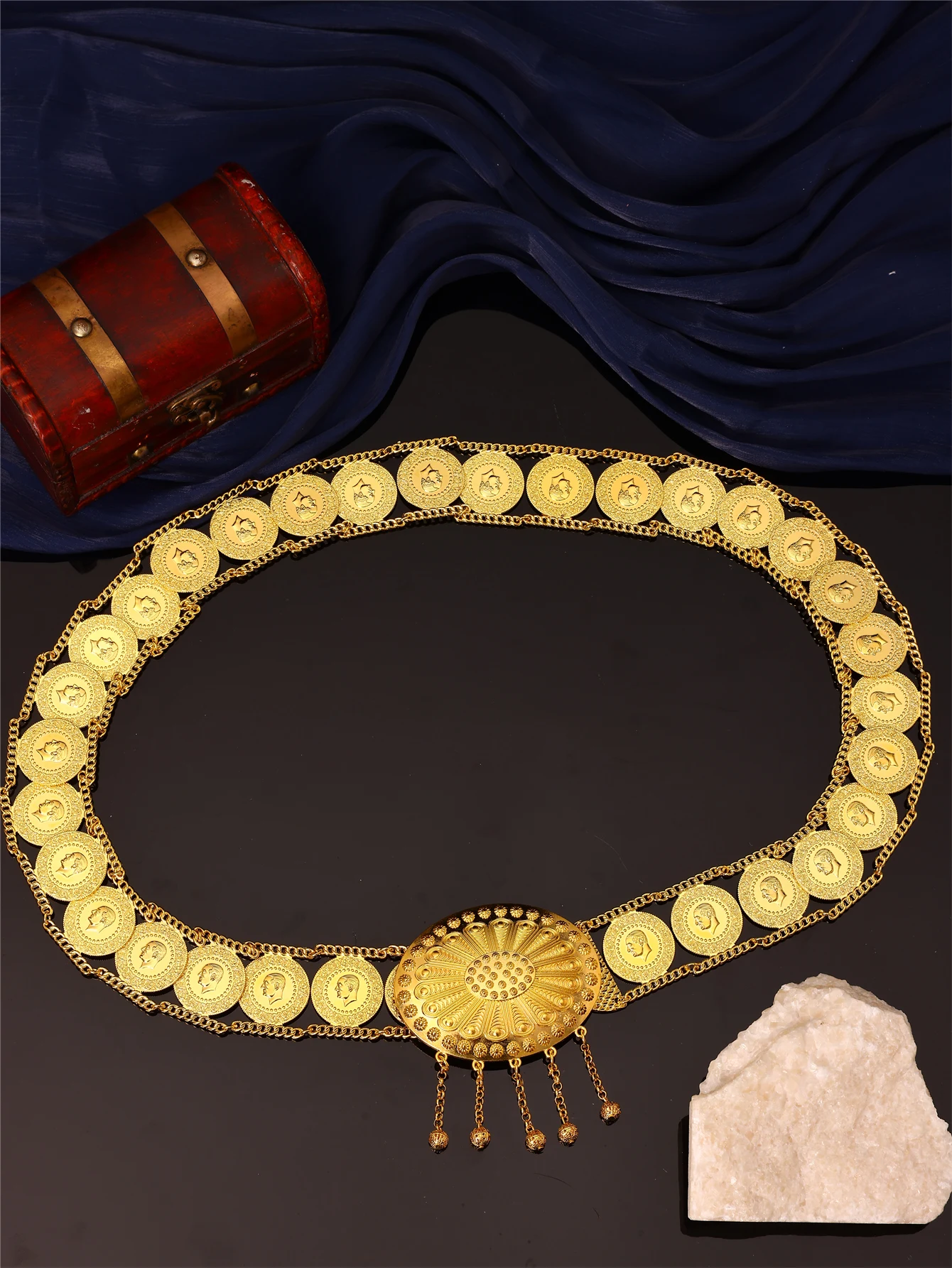 1 винтажная женская поясная цепочка с турецкой монетой, в сочетании с овальной пряжкой ремня и металлической подвеской, регулируемая длина, женская поясная цепочка для свадебного банкета
1 винтажная женская поясная цепочка с турецкой монетой, в сочетании с овальной пряжкой ремня и металлической подвеской, регулируемая длина, женская поясная цепочка для свадебного банкета