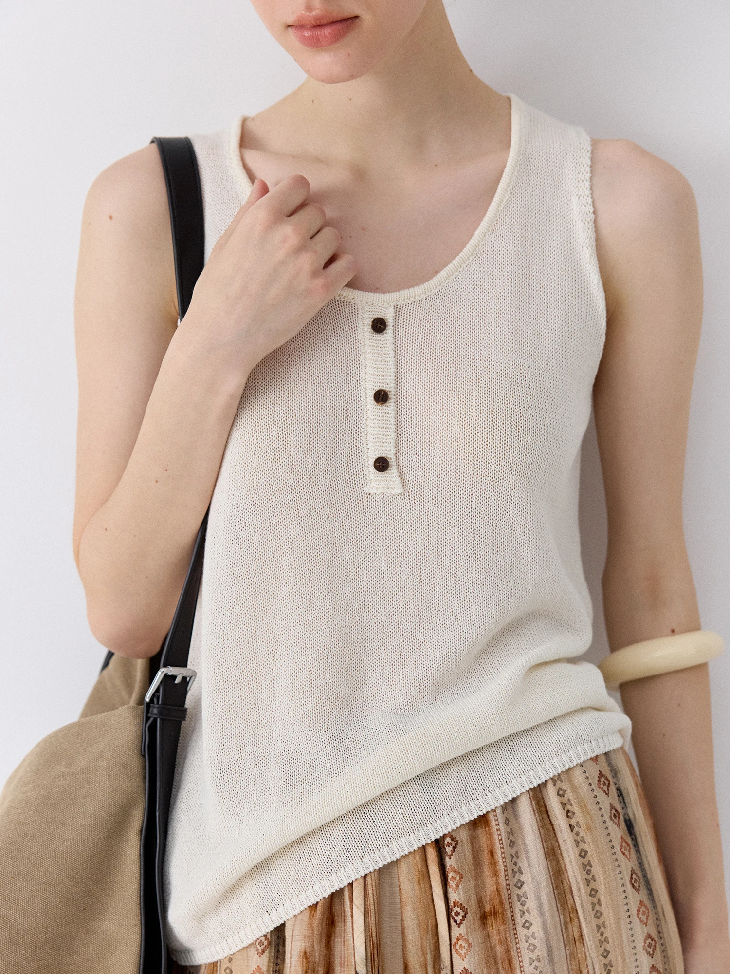 Cmon Summer Simple U-Ne Buttonl Svel Knitted Vest Women's Regenerated Fiber Casual Wear Regular Thin Pure...
Cmon Summer Simple U-Ne Buttonl Svel Knitted Vest Women's Regenerated Fiber Casual Wear Regular Thin Pure...