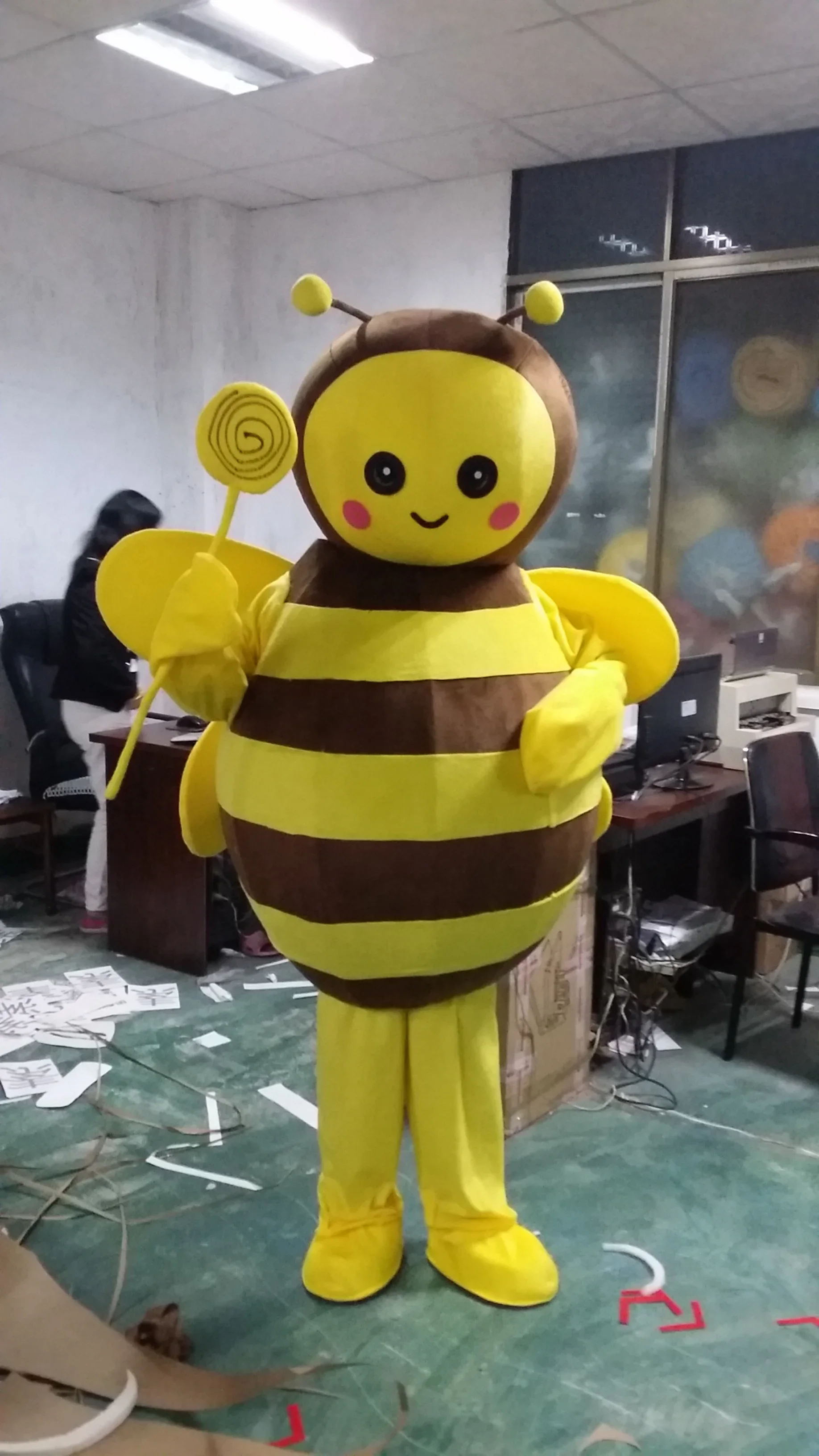 Hornet Bee Mascot Costume Lovely Appear Wasp Bee Mascots Cosplay Theme Mascotte Carnival Costume Birthday Halloween Party Suit
Hornet Bee Mascot Costume Lovely Appear Wasp Bee Mascots Cosplay Theme Mascotte Carnival Costume Birthday Halloween Party Suit