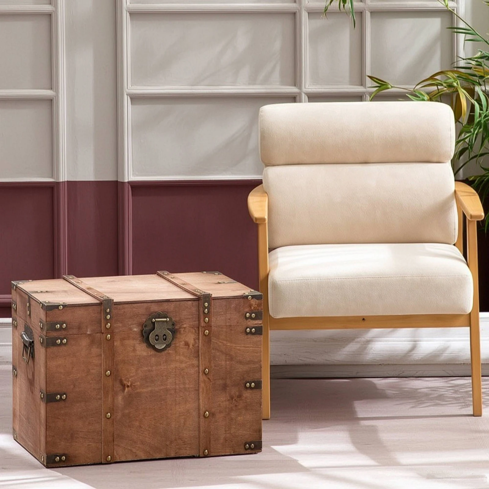 Storage Trunk with Hinged Lid Decorative Wooden Trunk Storage Chest Retro Furniture Multipurpose for Collectors, Living Room
Storage Trunk with Hinged Lid Decorative Wooden Trunk Storage Chest Retro Furniture Multipurpose for Collectors, Living Room