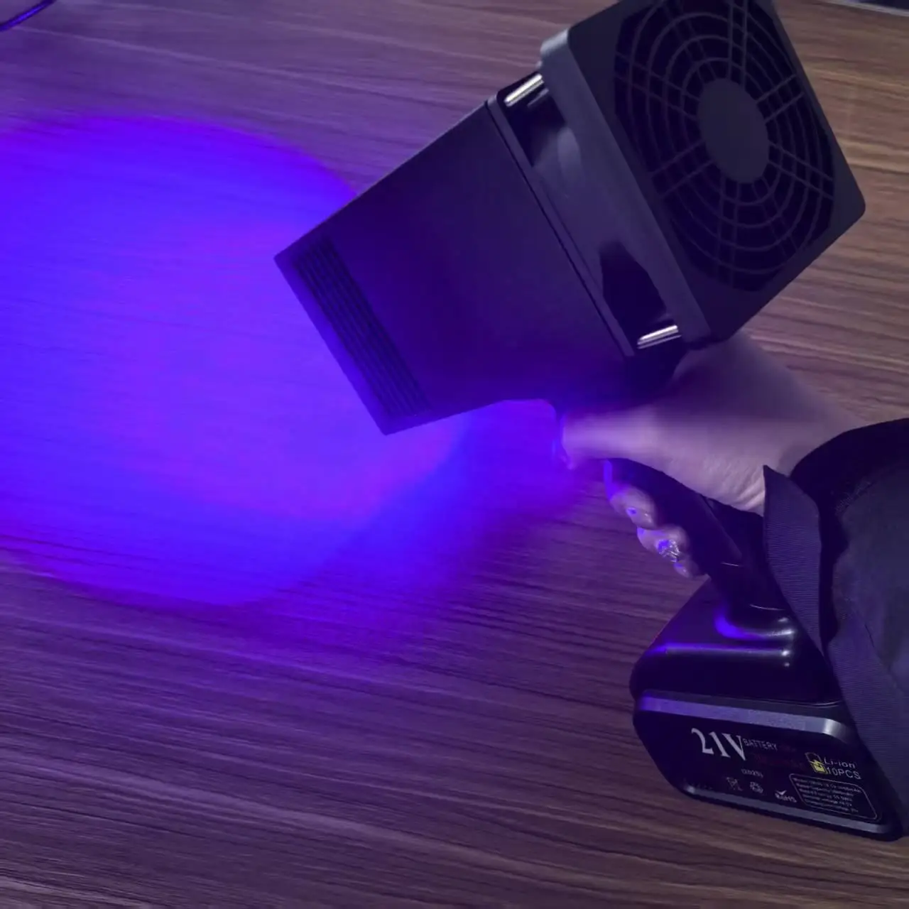 150W Portable Recharged Uv Lamp Automotive Sheet Metal Wireless Curing Lamp Paint Spraying Car Paint Flaw Detection LEDUV Curing
150W Portable Recharged Uv Lamp Automotive Sheet Metal Wireless Curing Lamp Paint Spraying Car Paint Flaw Detection LEDUV Curing