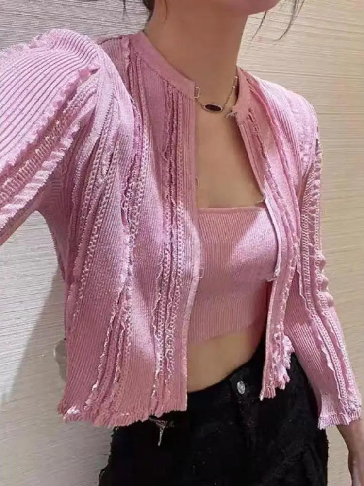 New Fashion Early Spring Vertical Pattern Round Neck Top Bright Silk Solid Color Slim Knitted Cardigan For Women
New Fashion Early Spring Vertical Pattern Round Neck Top Bright Silk Solid Color Slim Knitted Cardigan For Women