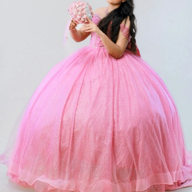 Pink Shiny Quinceanera Dresses Ball Gown Off The Shoulder Beading Crystal Tull Corset Party Birthday Sweet 16 Dress Vestidos 15
Pink Shiny Quinceanera Dresses Ball Gown Off The Shoulder Beading Crystal Tull Corset Party Birthday Sweet 16 Dress Vestidos 15