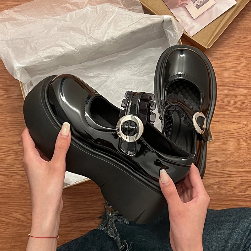 Slope Heel Shoes Spring New Style Round Head Shallow Mouth Metal Buckle Line with Waterproof Platform Non-slip Mary Jane Shoes
Slope Heel Shoes Spring New Style Round Head Shallow Mouth Metal Buckle Line with Waterproof Platform Non-slip Mary Jane Shoes