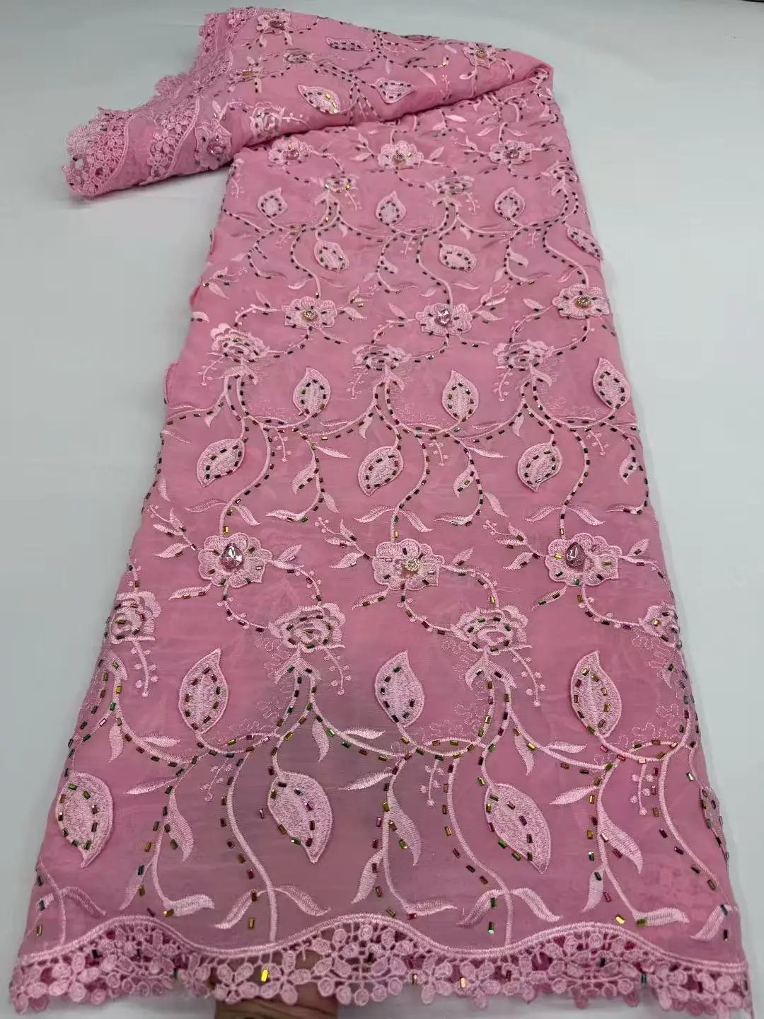 Оптовая продажа, гипюровый шнур, кружевная ткань с камнями, новейшая красочная африканская водорастворимая кружевная ткань для женщин, материалы для платьев
Оптовая продажа, гипюровый шнур, кружевная ткань с камнями, новейшая красочная африканская водорастворимая кружевная ткань для женщин, материалы для платьев