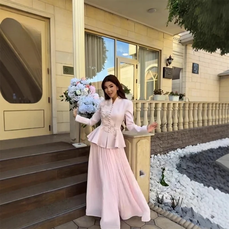 Pink A-Line Wedding Guest Gown Elegant Embroidered Ball Gown with Front-Buttoned Pleated Ruffle Two-Piece Set Custom-Made
Pink A-Line Wedding Guest Gown Elegant Embroidered Ball Gown with Front-Buttoned Pleated Ruffle Two-Piece Set Custom-Made
