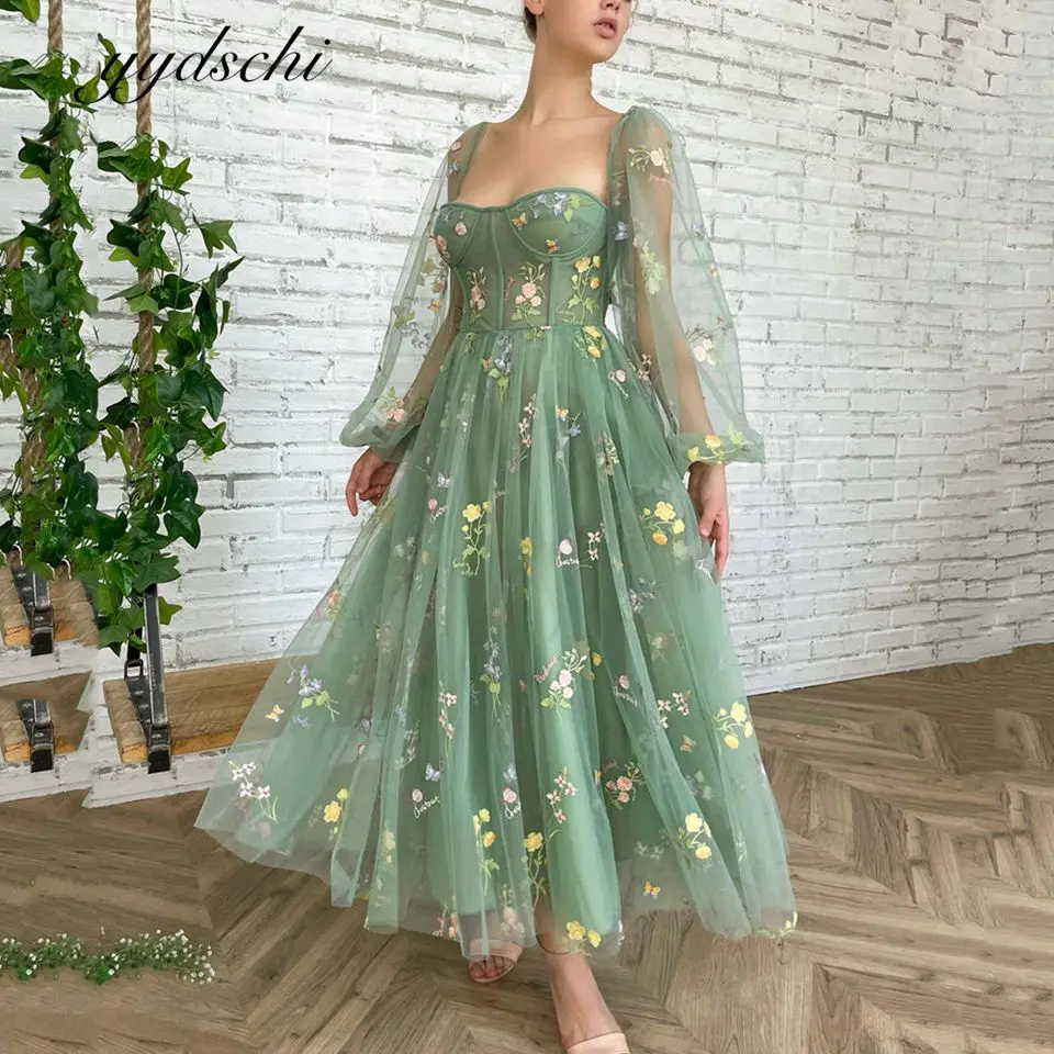 Customized Green Tulle Lace Long Sleeves Cocktail Dresses Elegant Prom Dress A-Line Appliques Party Gown Short Homecoming Dress
Customized Green Tulle Lace Long Sleeves Cocktail Dresses Elegant Prom Dress A-Line Appliques Party Gown Short Homecoming Dress