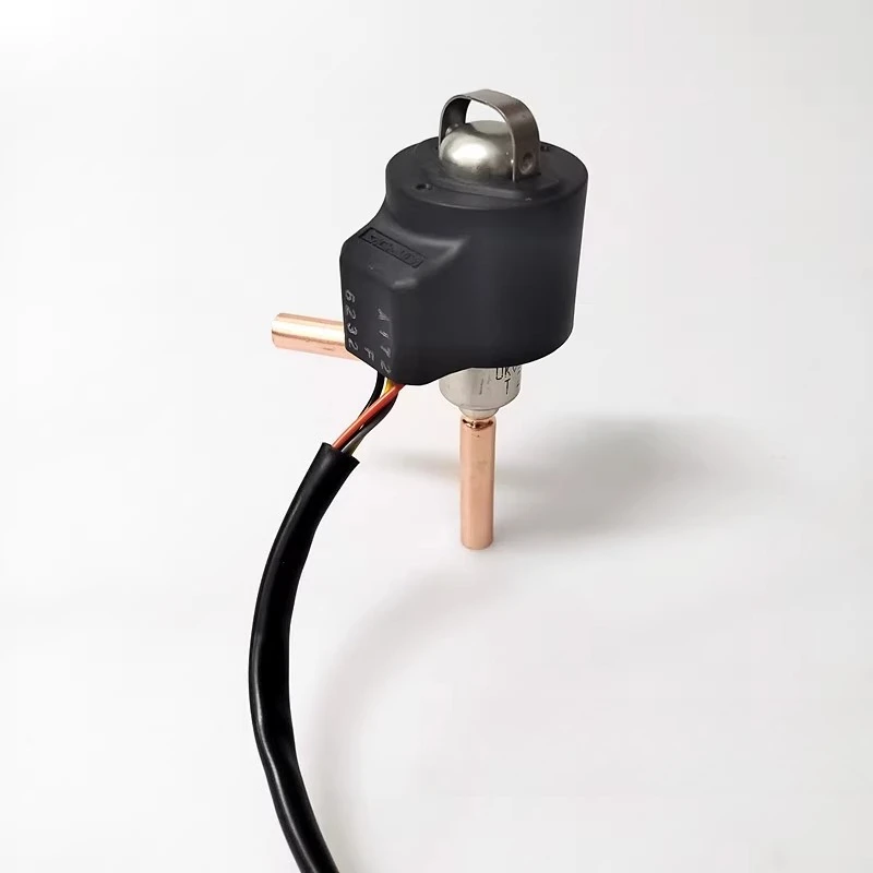 Electronic Expansion Valve, Air Conditioning UKV 10 14 18 25 30 32 40
Electronic Expansion Valve, Air Conditioning UKV 10 14 18 25 30 32 40