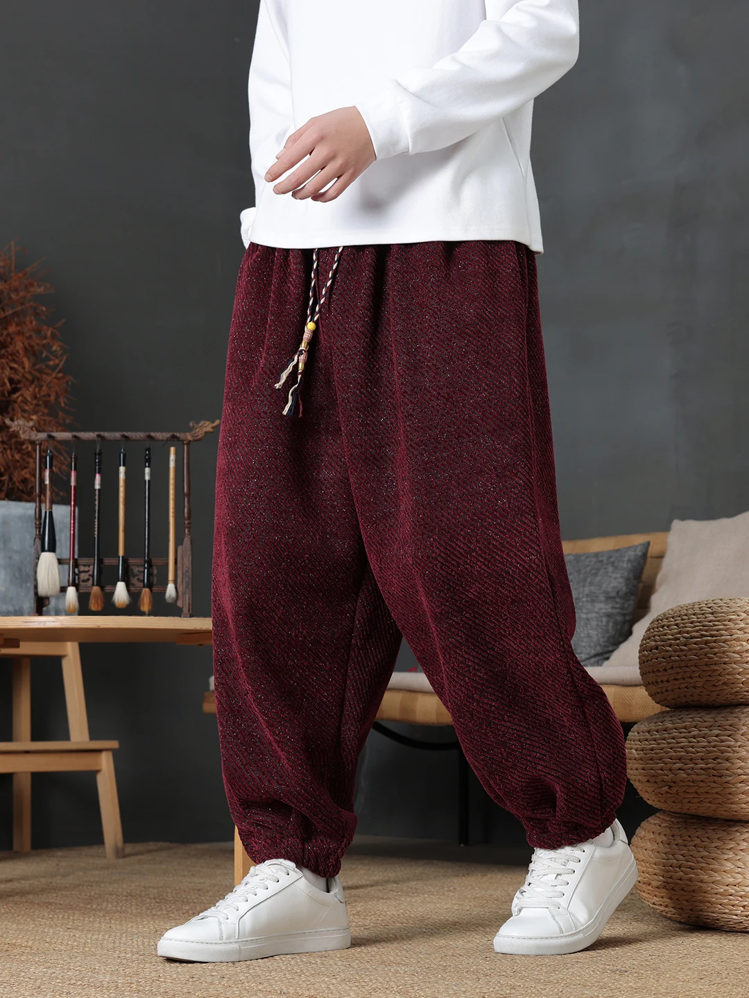 Широкие брюки-фонарики Thiened Fce, повседневные брюки на шнурке, свободные брюки большого размера, брюки-харлан, осенне-зимние, теплые, из полиэстера
Широкие брюки-фонарики Thiened Fce, повседневные брюки на шнурке, свободные брюки большого размера, брюки-харлан, осенне-зимние, теплые, из полиэстера