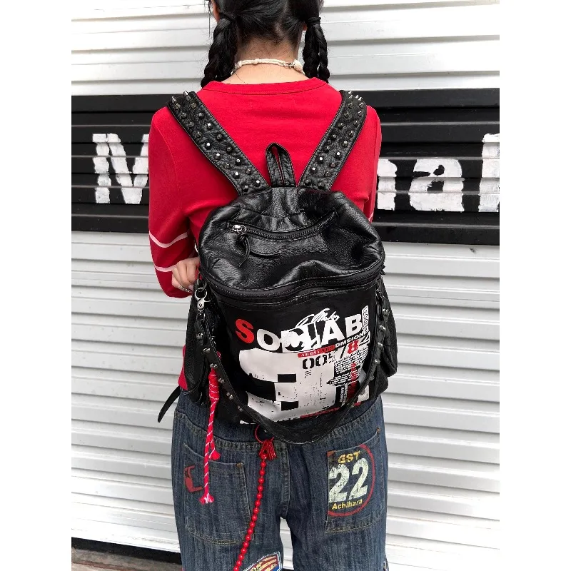American retro dark punk rivet backpack, large-capacity commuter British style niche handbag
American retro dark punk rivet backpack, large-capacity commuter British style niche handbag