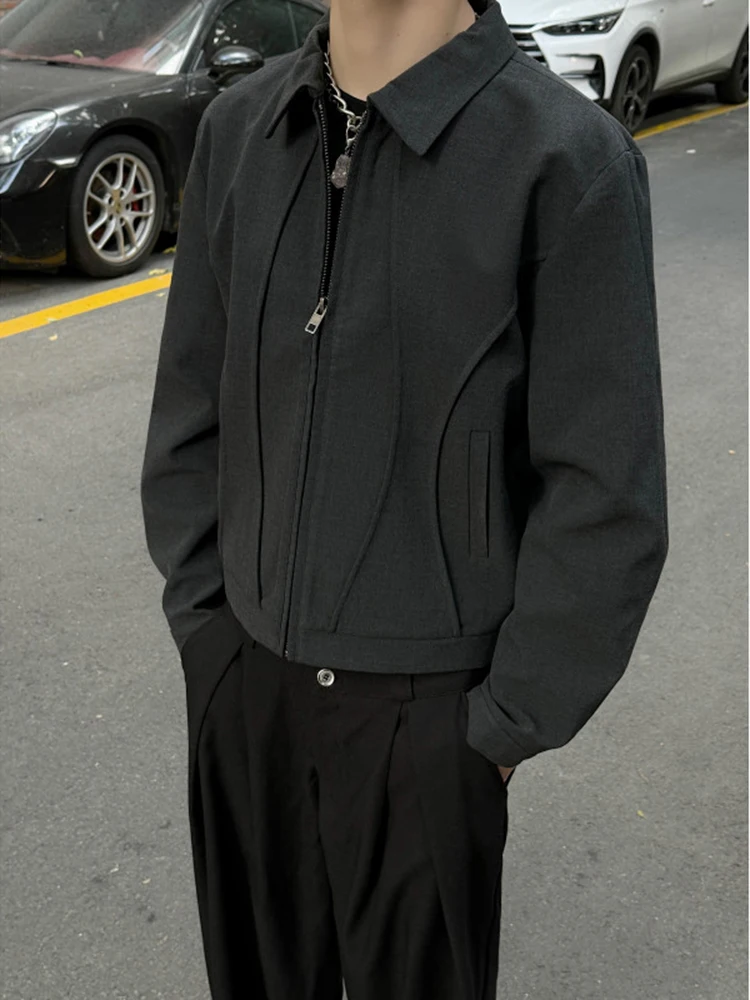 Мужская верхняя одежда: стильный, устойчивый к износу, с дизайном в стиле Old Money, с наплечниками, модель Cleanfit Deconstructed, новинка сезона.
Мужская верхняя одежда: стильный, устойчивый к износу, с дизайном в стиле Old Money, с наплечниками, модель Cleanfit Deconstructed, новинка сезона.