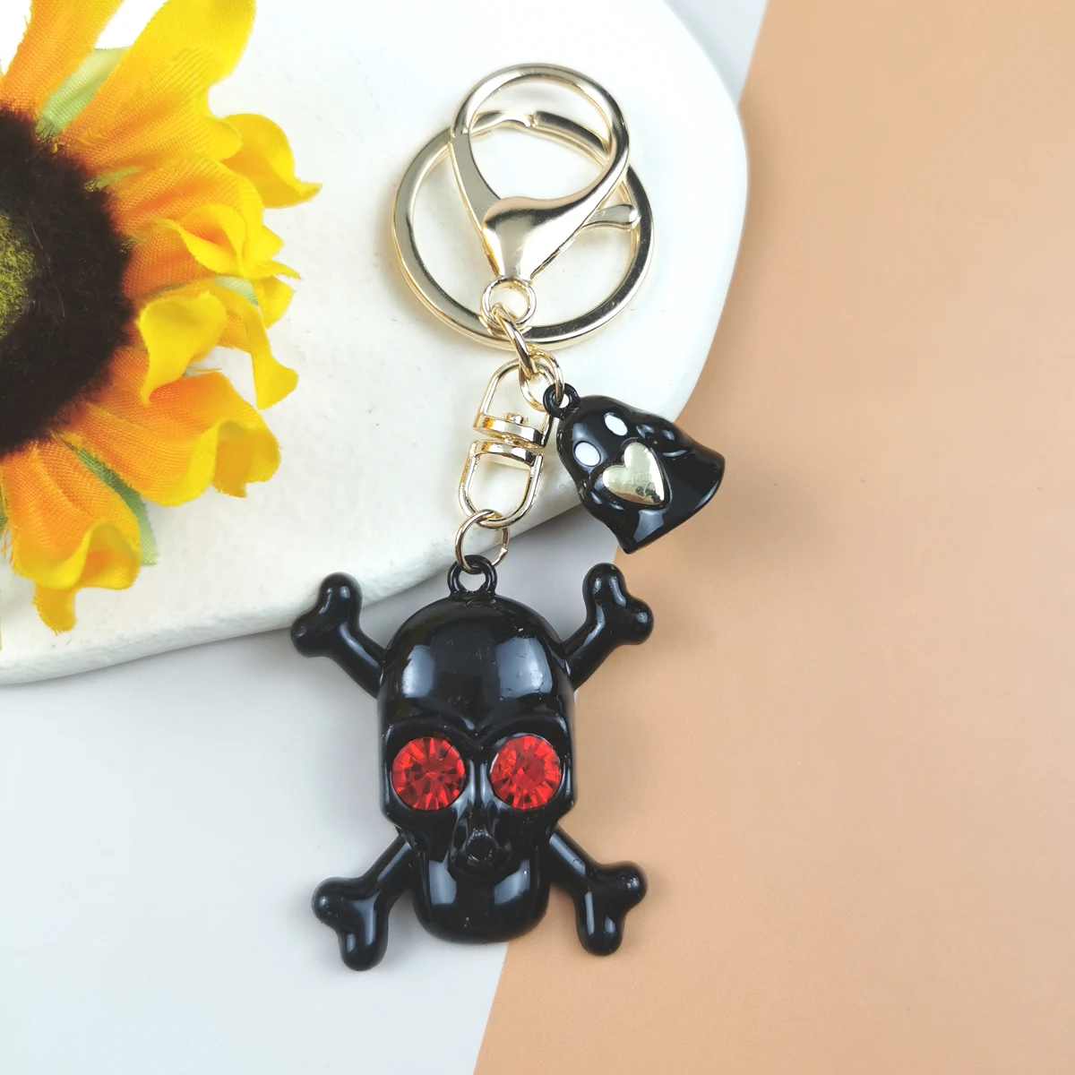 2pcs Skull Ghost Keychain Men Women Bag Keyring Jewelry Car Key Accessories Halloween Night Gifts
2pcs Skull Ghost Keychain Men Women Bag Keyring Jewelry Car Key Accessories Halloween Night Gifts