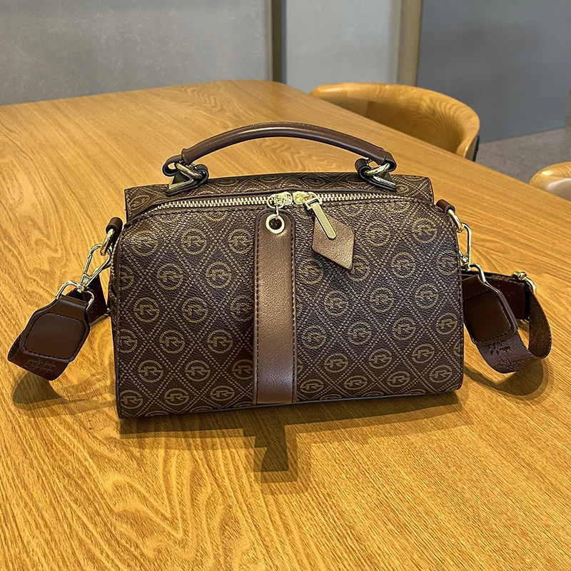 Luxury Designer Bag Tote Women Handbags Letter Shoulder Bags Brands Soft PU Shopper Purses Crossbody Bags for Women Clutch
Luxury Designer Bag Tote Women Handbags Letter Shoulder Bags Brands Soft PU Shopper Purses Crossbody Bags for Women Clutch