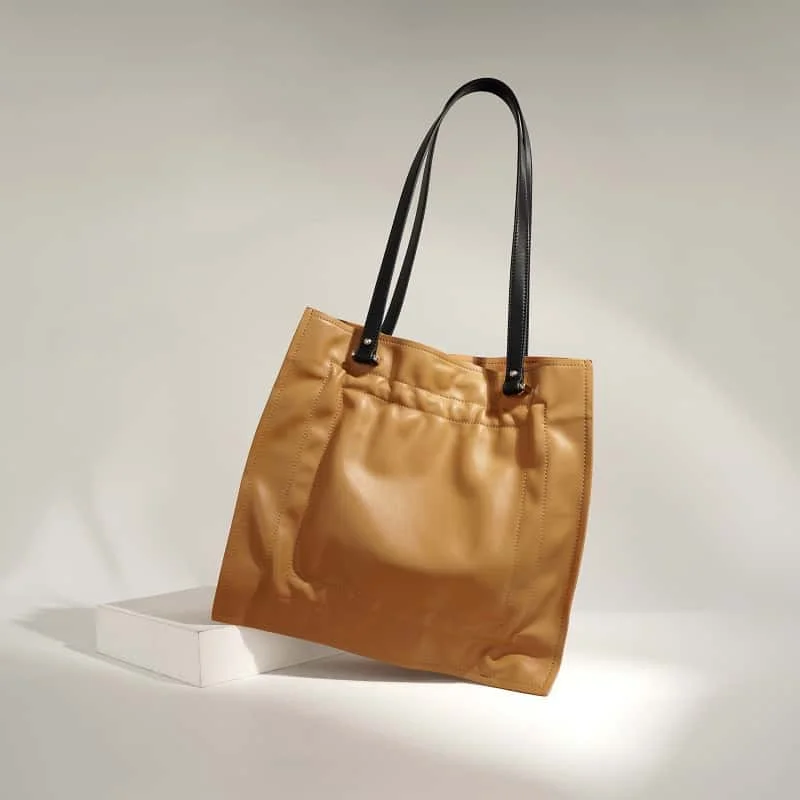 Small design lazy style large capacity tote bag one shoulder simple leisure first layer cowhide commuter large bag women
Small design lazy style large capacity tote bag one shoulder simple leisure first layer cowhide commuter large bag women