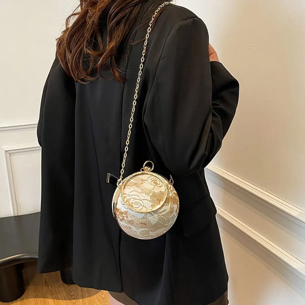 Retro Round Ball Crossbody Bags Elegant Flower Chinese Style Handbag Large Capacity Handheld Cheongsam Banquet Bag Meeting
Retro Round Ball Crossbody Bags Elegant Flower Chinese Style Handbag Large Capacity Handheld Cheongsam Banquet Bag Meeting