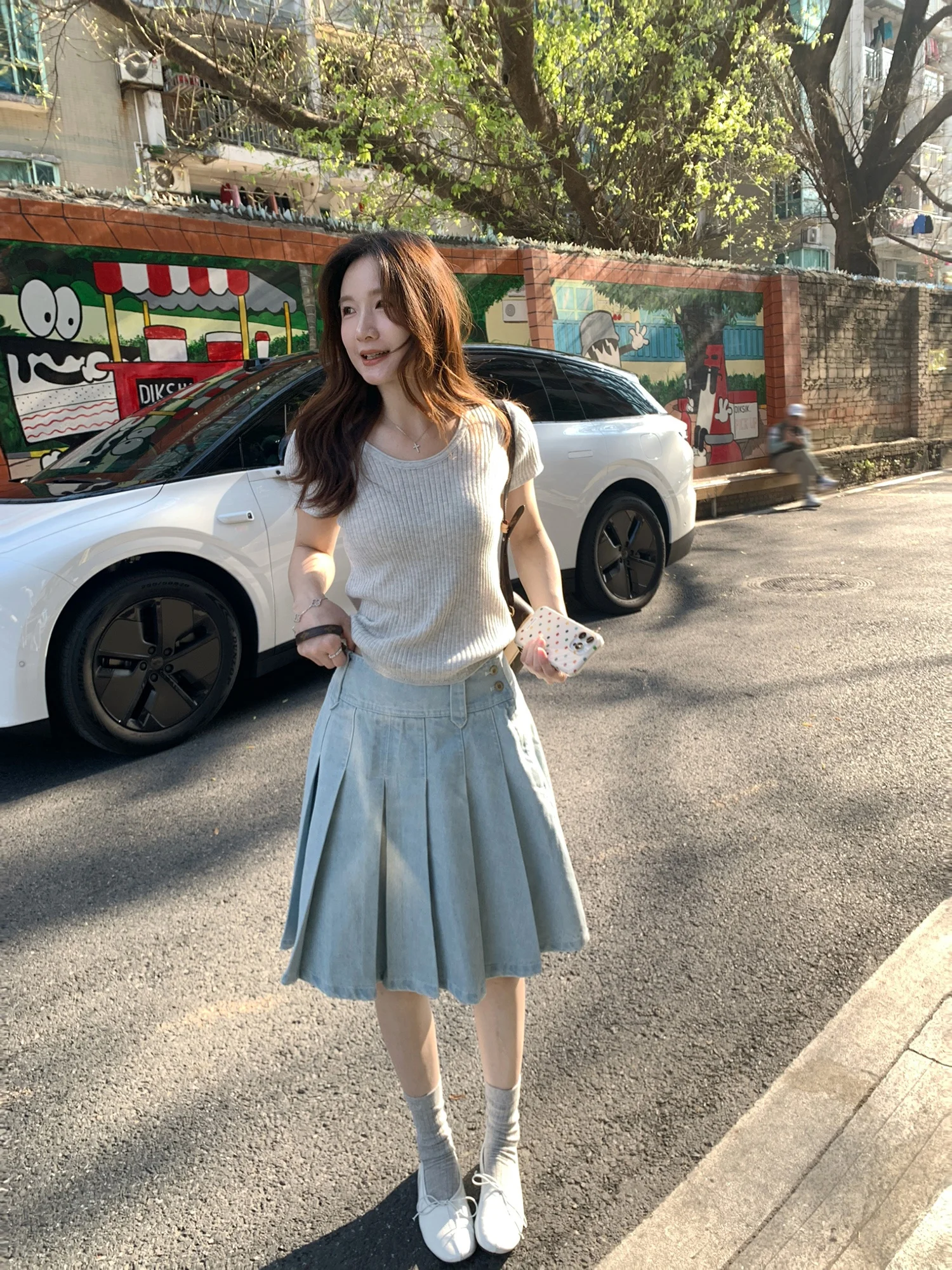 XierZ Korean Style Light Blue Pleated Denim Half Skirt Women Summer Slimming A-Line Midi Skirt Casual Elegant Fashion
XierZ Korean Style Light Blue Pleated Denim Half Skirt Women Summer Slimming A-Line Midi Skirt Casual Elegant Fashion