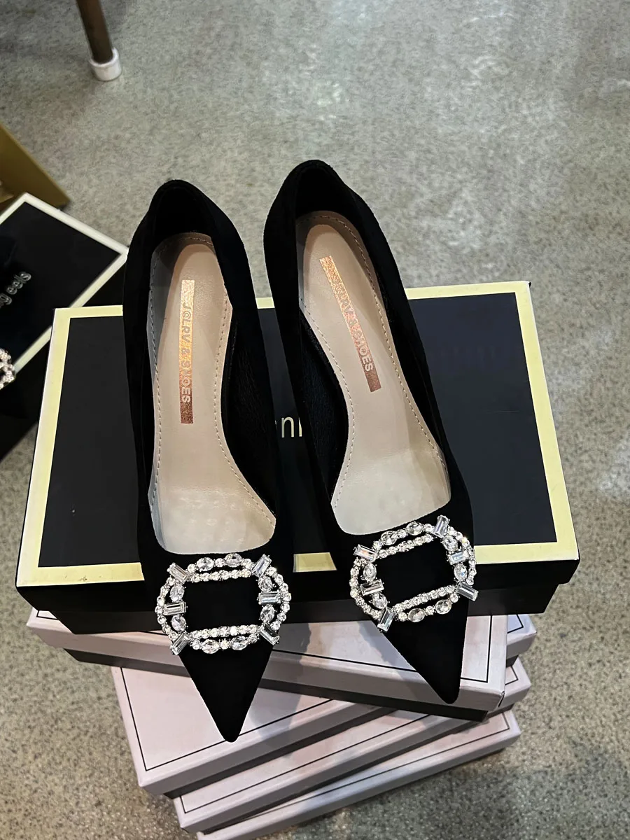 French black slim high heels for women's high-end rhinestone square buckle temperament pointed shallow mouth single shoes
French black slim high heels for women's high-end rhinestone square buckle temperament pointed shallow mouth single shoes