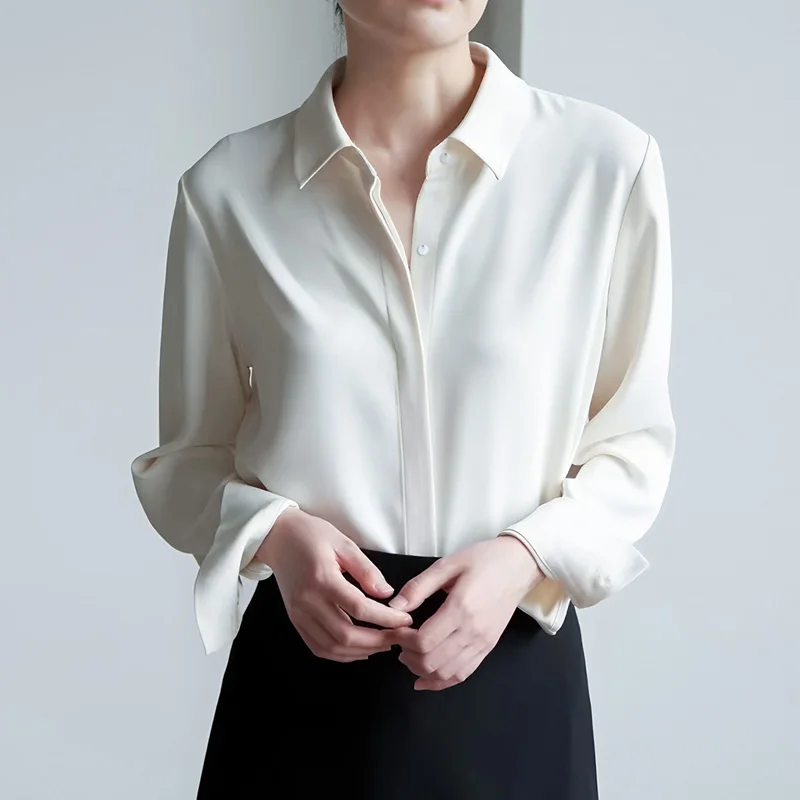 Elegant Satin White Loose Women's Blouse 2025 New Spring Autumn Long Sleeve Single Breasted Korean Casual Office Shirts Female
Elegant Satin White Loose Women's Blouse 2025 New Spring Autumn Long Sleeve Single Breasted Korean Casual Office Shirts Female