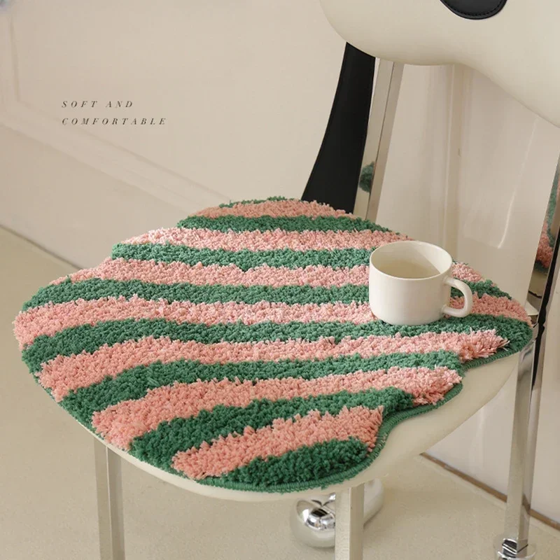 Vintage Striped Winter Dining Table Soft Warm Chair Cushion Office/floor /car Cushion
Vintage Striped Winter Dining Table Soft Warm Chair Cushion Office/floor /car Cushion
