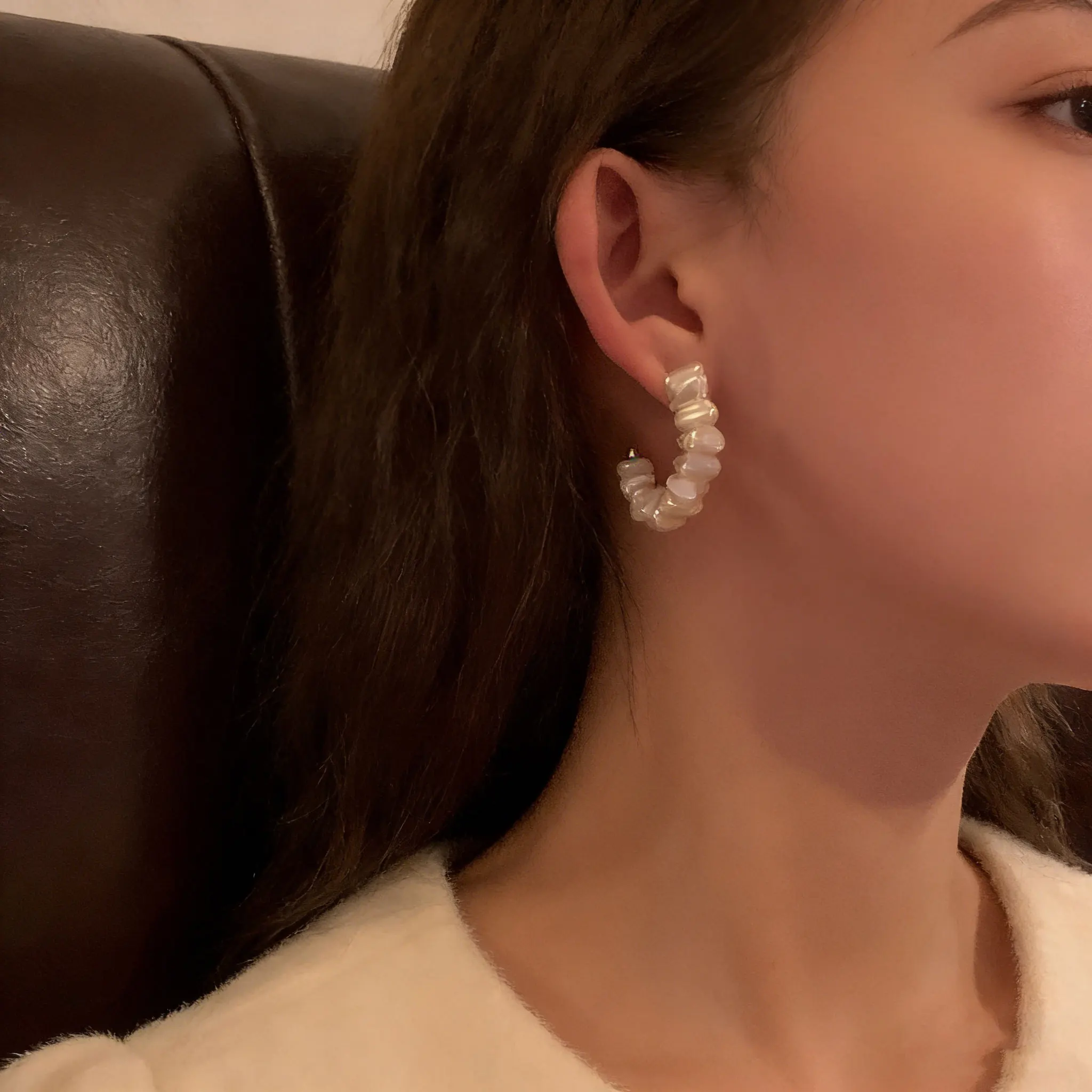 Daily Wear C-Shaped Pearl Earrings 925 Silver Needle 18K Gold Plated Jewelry
Daily Wear C-Shaped Pearl Earrings 925 Silver Needle 18K Gold Plated Jewelry