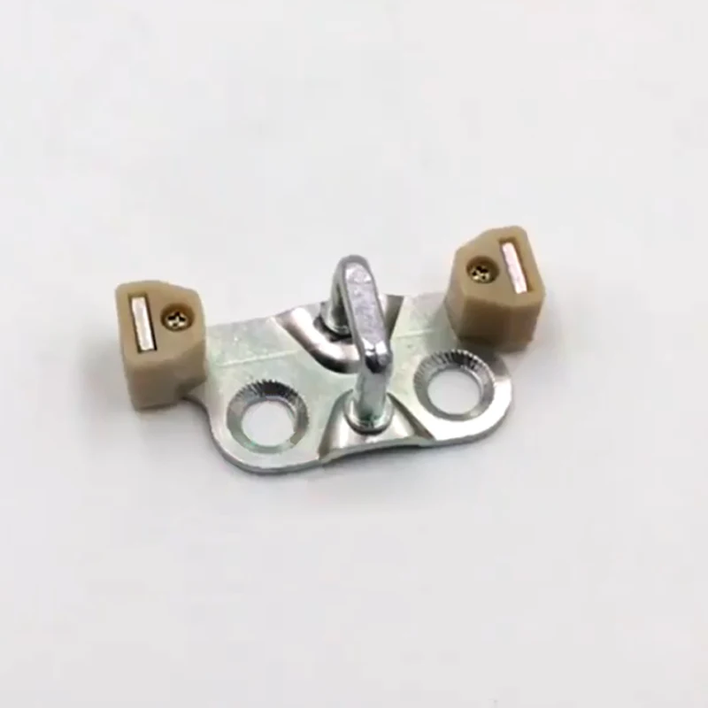 For TAKEUCHI 55 60 75 135 150 155 175 160 cab door lock U-shaped buckle excavator
For TAKEUCHI 55 60 75 135 150 155 175 160 cab door lock U-shaped buckle excavator