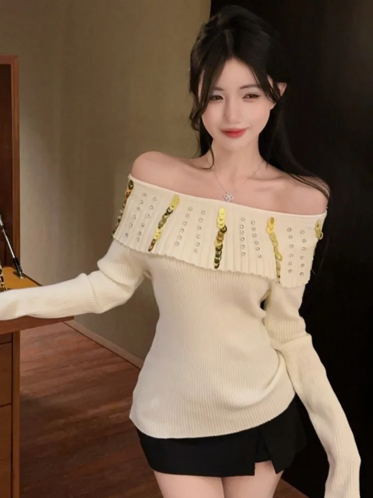 Glitter Knit Top Women's Heavy Embellished One Shoulder Base Shirt Inner Wear Lace Sleeve Long Sleeve Autumn Winter Fashion
Glitter Knit Top Women's Heavy Embellished One Shoulder Base Shirt Inner Wear Lace Sleeve Long Sleeve Autumn Winter Fashion