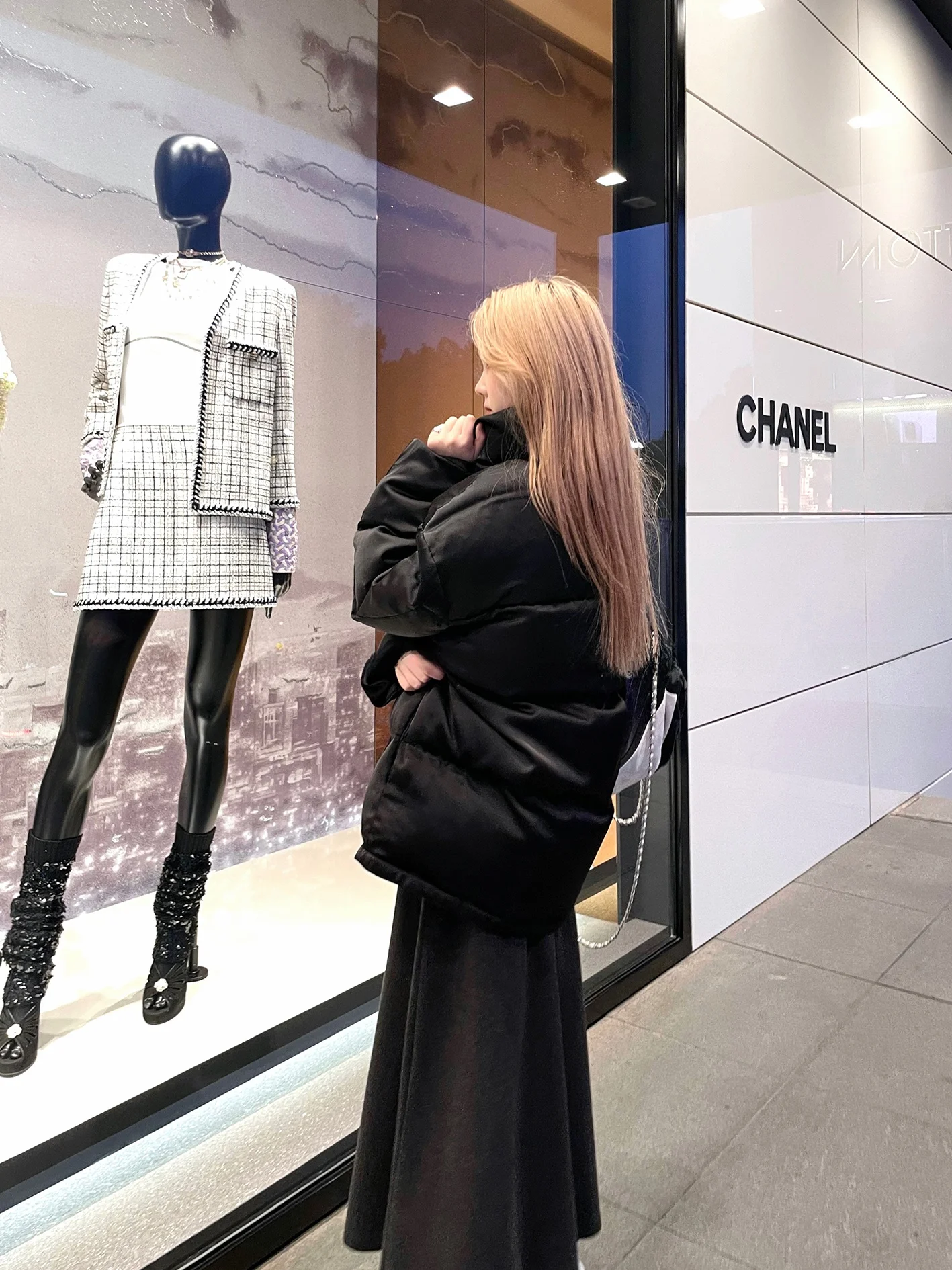 Женская стеганая куртка MASTE Satin Fini Jazz Stand 90 White с наполнителем из пуха 300 г, теплая, стильная
Женская стеганая куртка MASTE Satin Fini Jazz Stand 90 White с наполнителем из пуха 300 г, теплая, стильная