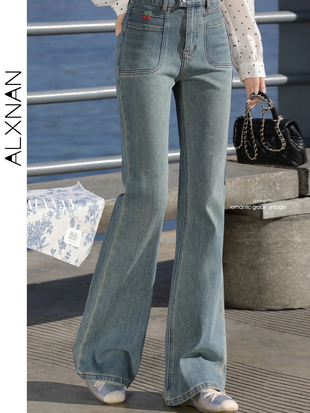 ALXNAN Women's Jeans Denim Blue Flared Jeans High Waist Vintage 2025 Spring New Embroidered Casual Slim Versatile Pants L52968
ALXNAN Women's Jeans Denim Blue Flared Jeans High Waist Vintage 2025 Spring New Embroidered Casual Slim Versatile Pants L52968