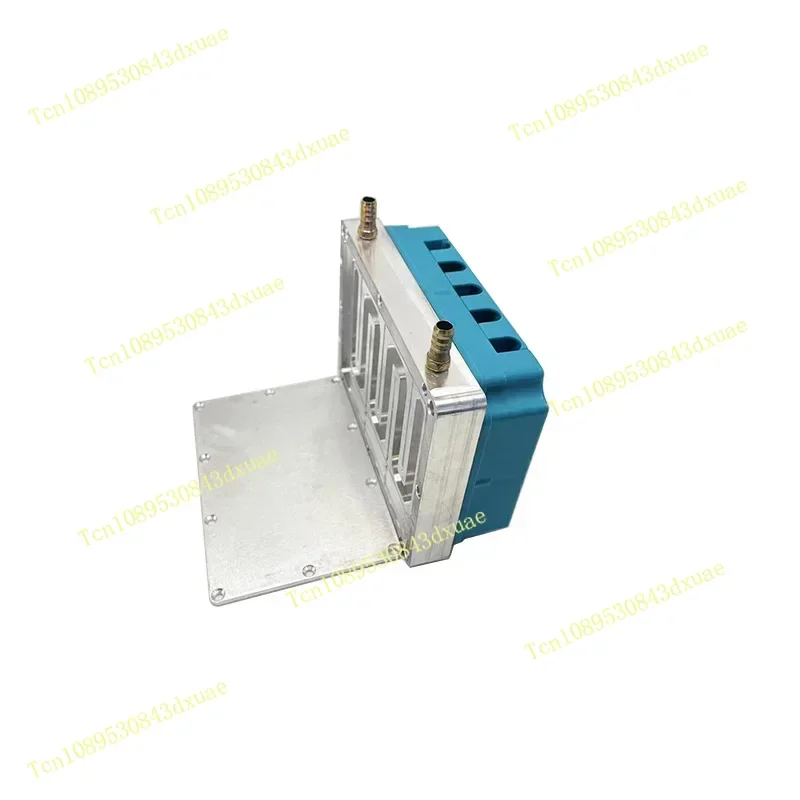 ND Fardrive nd721000 Intelligent vehicle brushless DC motor controller Water cooling plate version high efficiency heat dissipa
ND Fardrive nd721000 Intelligent vehicle brushless DC motor controller Water cooling plate version high efficiency heat dissipa