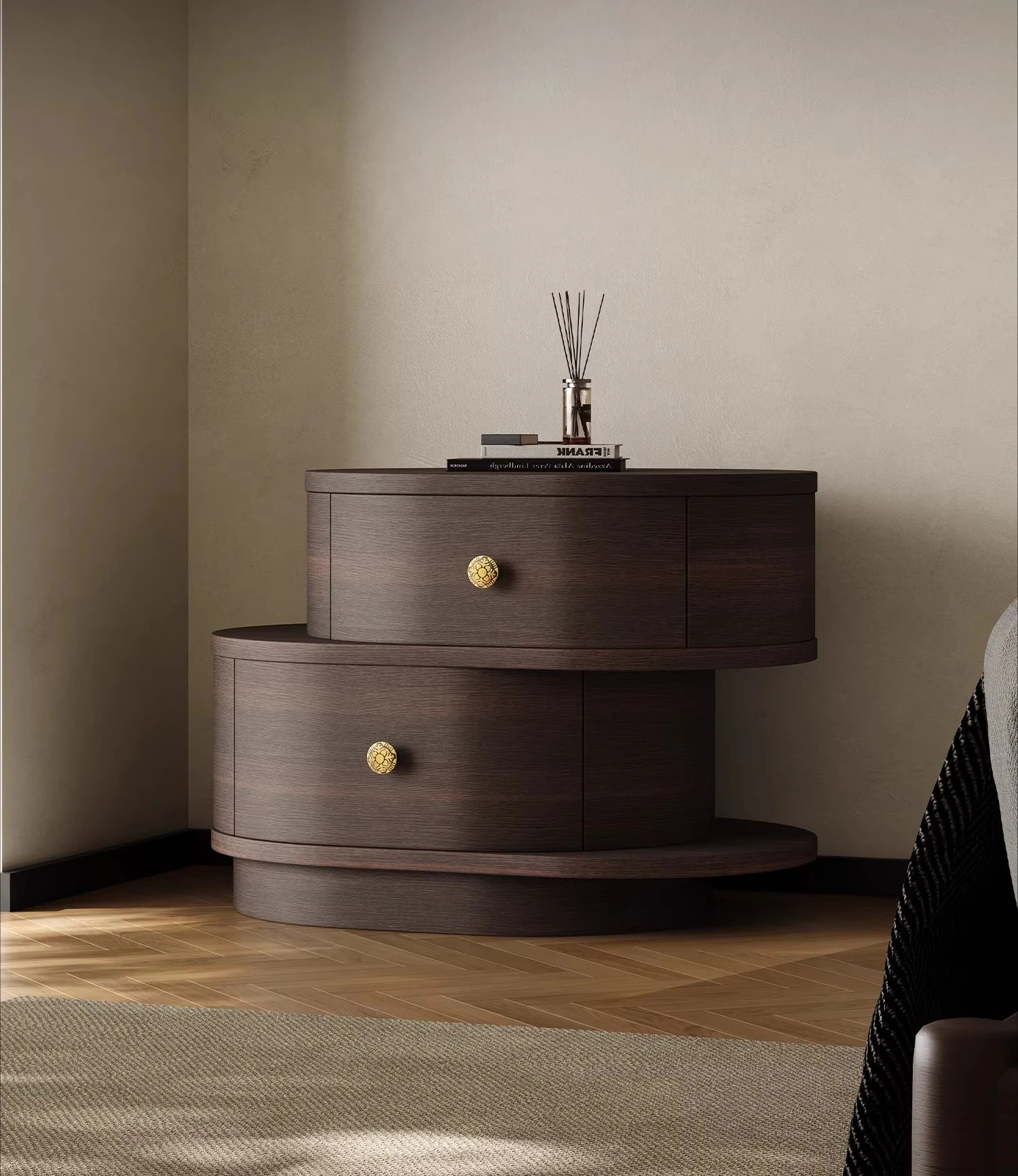 Medieval style solid wood bedside table, home storage storage designer drawer cabinet light luxury high-end American retro
Medieval style solid wood bedside table, home storage storage designer drawer cabinet light luxury high-end American retro