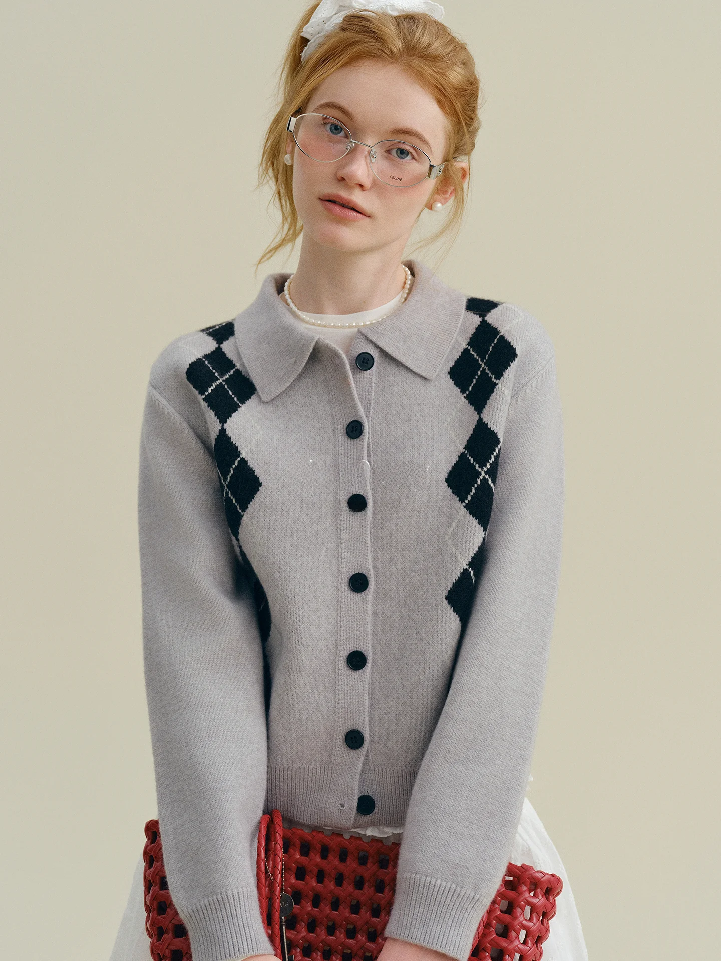 Топ Rina Berry irt ort Gentle Knitted Spring Color Blo Diamond Pattern College Sle с длинными рукавами и отложным воротником
Топ Rina Berry irt ort Gentle Knitted Spring Color Blo Diamond Pattern College Sle с длинными рукавами и отложным воротником