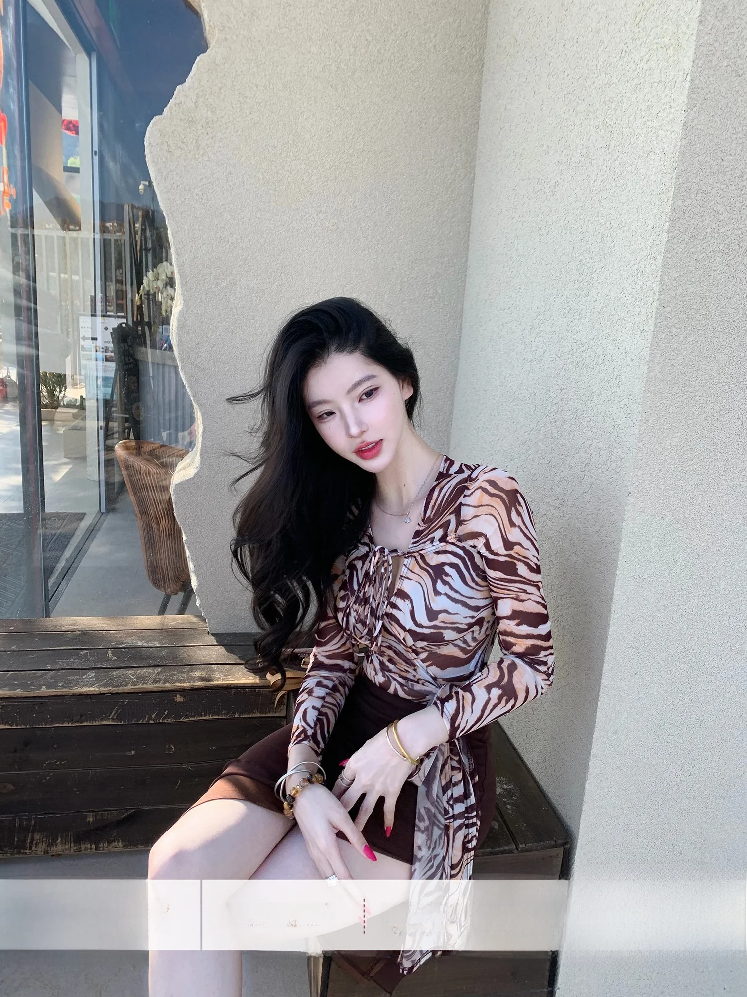 Wild Wrapping One-Step Tie-Zebra Pattern Women's Slim Fit Chiffon Top Spring Summer Casual Style High Elasticity Polyester Fiber
Wild Wrapping One-Step Tie-Zebra Pattern Women's Slim Fit Chiffon Top Spring Summer Casual Style High Elasticity Polyester Fiber
