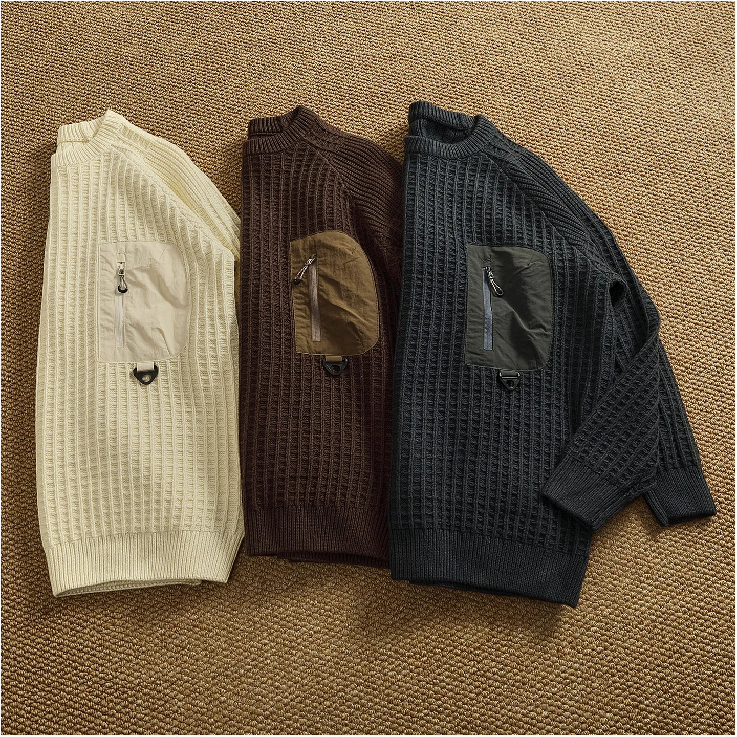 Knitted pullover sweater for men in autumn and winter, versatile patchwork pocket outdoor sweater
Knitted pullover sweater for men in autumn and winter, versatile patchwork pocket outdoor sweater