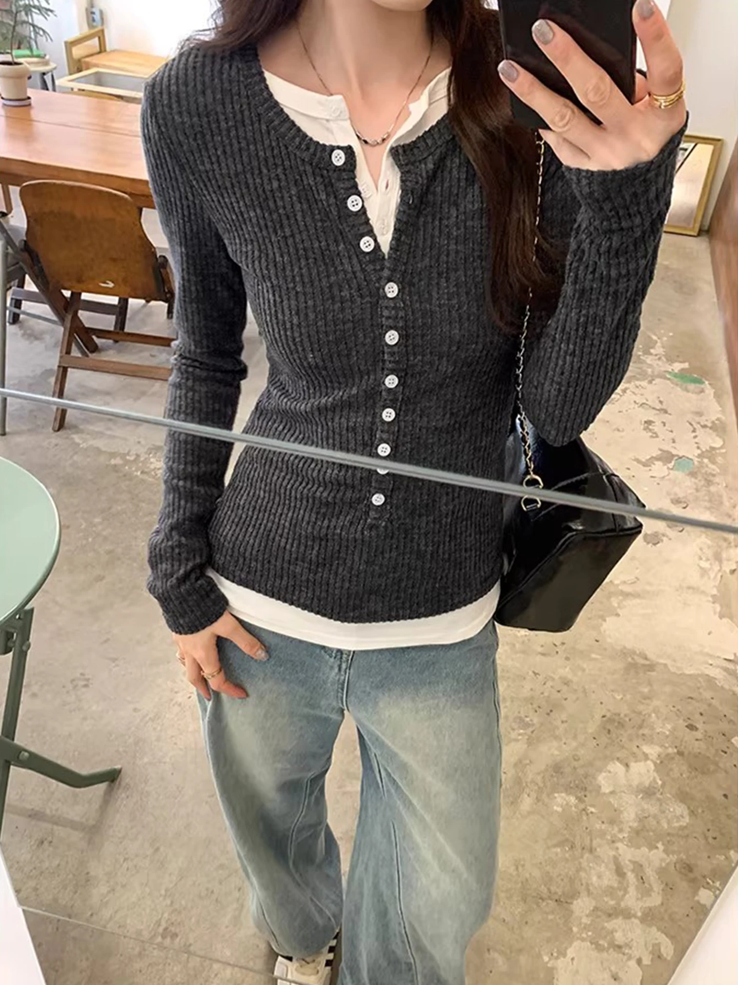 Women's Long Sleeve Knitted Sweater Henry Collar Slim Fit Early Spring New Style Base Layer Inner Wear Top Korean Style
Women's Long Sleeve Knitted Sweater Henry Collar Slim Fit Early Spring New Style Base Layer Inner Wear Top Korean Style