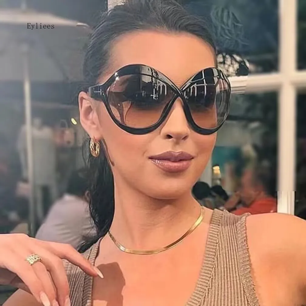 Очки солнцезащитные женские UV400 Eyegl, модные брендовые дизайнерские круглые очки большого размера в стиле ретро
Очки солнцезащитные женские UV400 Eyegl, модные брендовые дизайнерские круглые очки большого размера в стиле ретро