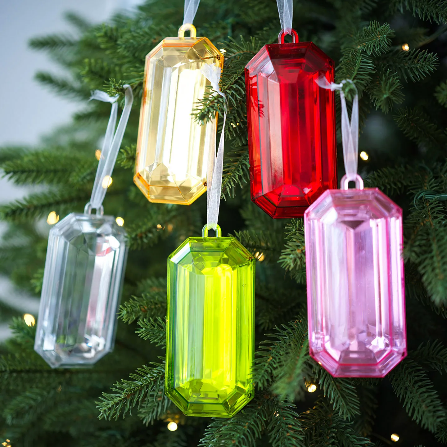 1pc Plastic Multicolor Artificial Christmas Tree Ornaments, Festive Home Decor Hanging Accessories for Holiday Decoration
1pc Plastic Multicolor Artificial Christmas Tree Ornaments, Festive Home Decor Hanging Accessories for Holiday Decoration