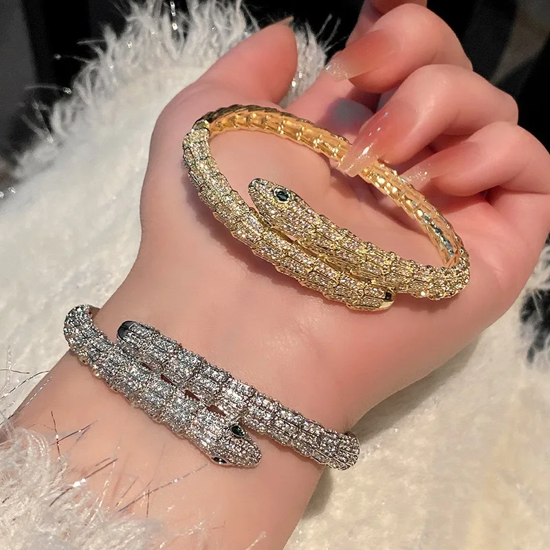 2026 Fashion Simple Open Snake Bracelet Personality Element Full Diamond Snake Head Bracelet Bangle for Women Jewelry Bangles
2026 Fashion Simple Open Snake Bracelet Personality Element Full Diamond Snake Head Bracelet Bangle for Women Jewelry Bangles