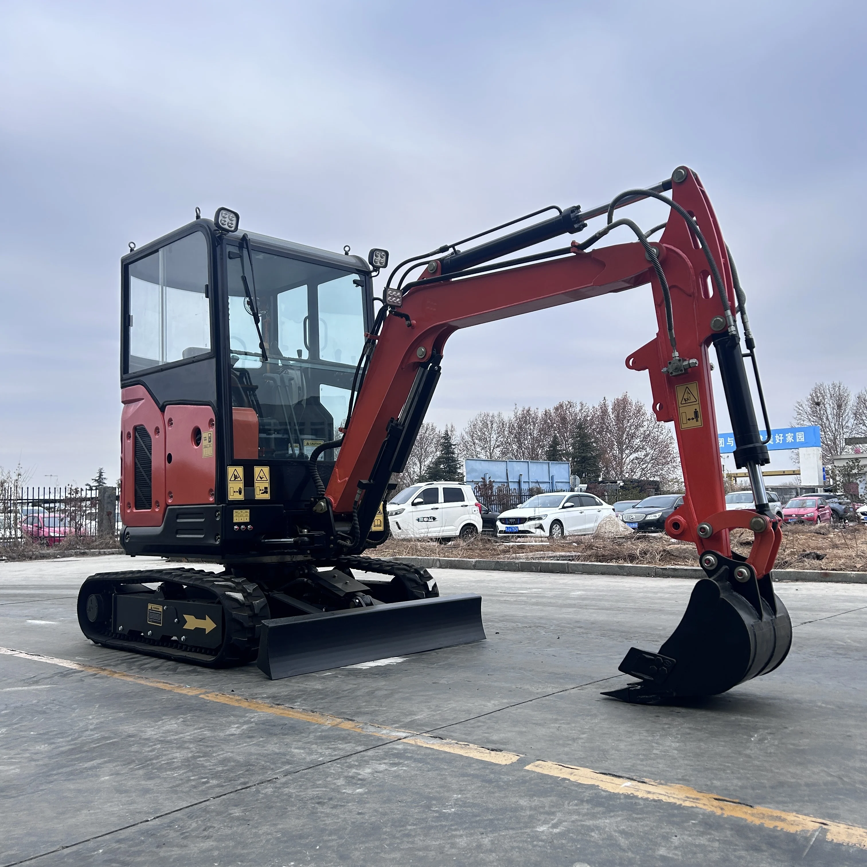 Mini excavator EPA engine Kubota 2.5-ton tracked mini excavator 1 ton 2-ton agricultural small excavator
Mini excavator EPA engine Kubota 2.5-ton tracked mini excavator 1 ton 2-ton agricultural small excavator