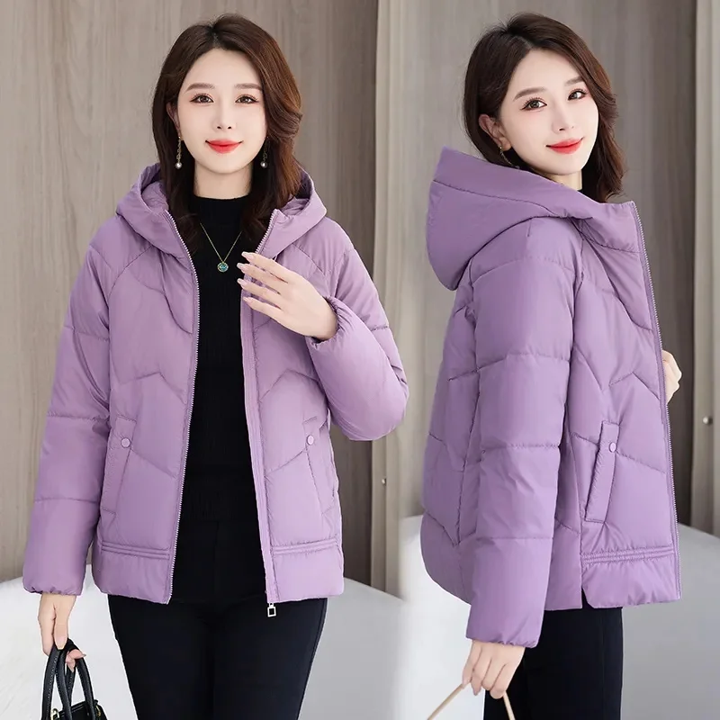 Winter Warm Cotton Padded Coat Thin Light 2025 New Down Jacket Women Parkas Fashion Overcoat Short Hooded Outerwear Ladies Top
Winter Warm Cotton Padded Coat Thin Light 2025 New Down Jacket Women Parkas Fashion Overcoat Short Hooded Outerwear Ladies Top