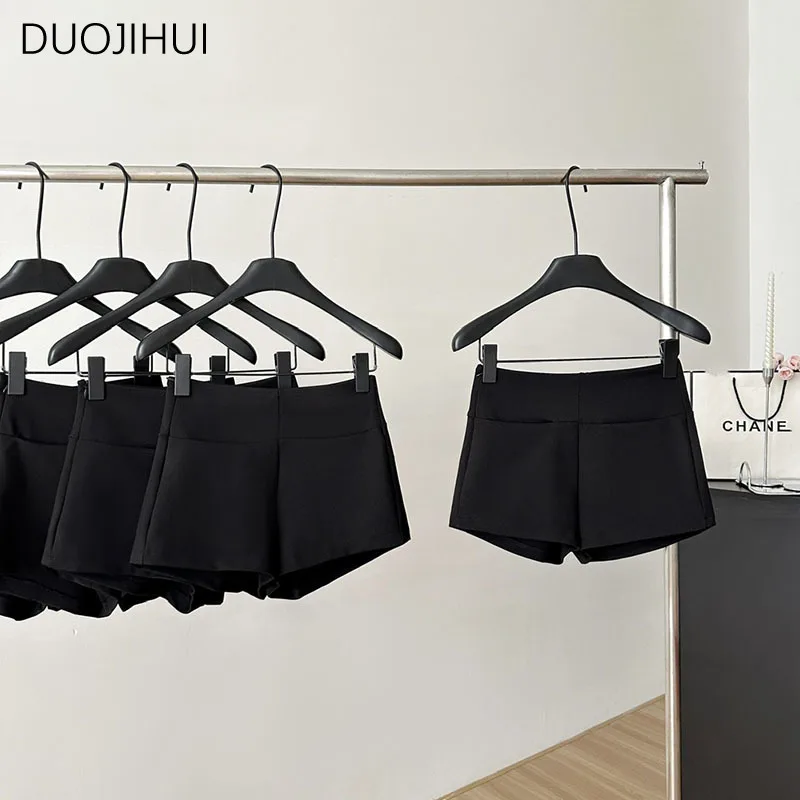 DUOJIHUI Black Chic High Waist Slim Casual Female Shorts Spring New Basic Pure Color Fashion Zipper Simple Sexy S-L Women Shorts
DUOJIHUI Black Chic High Waist Slim Casual Female Shorts Spring New Basic Pure Color Fashion Zipper Simple Sexy S-L Women Shorts