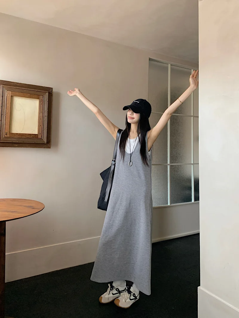 Summer Casual Women's Vest Dress Set U-Neck Layering Top Inner Wear Two-Piece Outfit Comfortable Loose Feeling Ensemble
Summer Casual Women's Vest Dress Set U-Neck Layering Top Inner Wear Two-Piece Outfit Comfortable Loose Feeling Ensemble