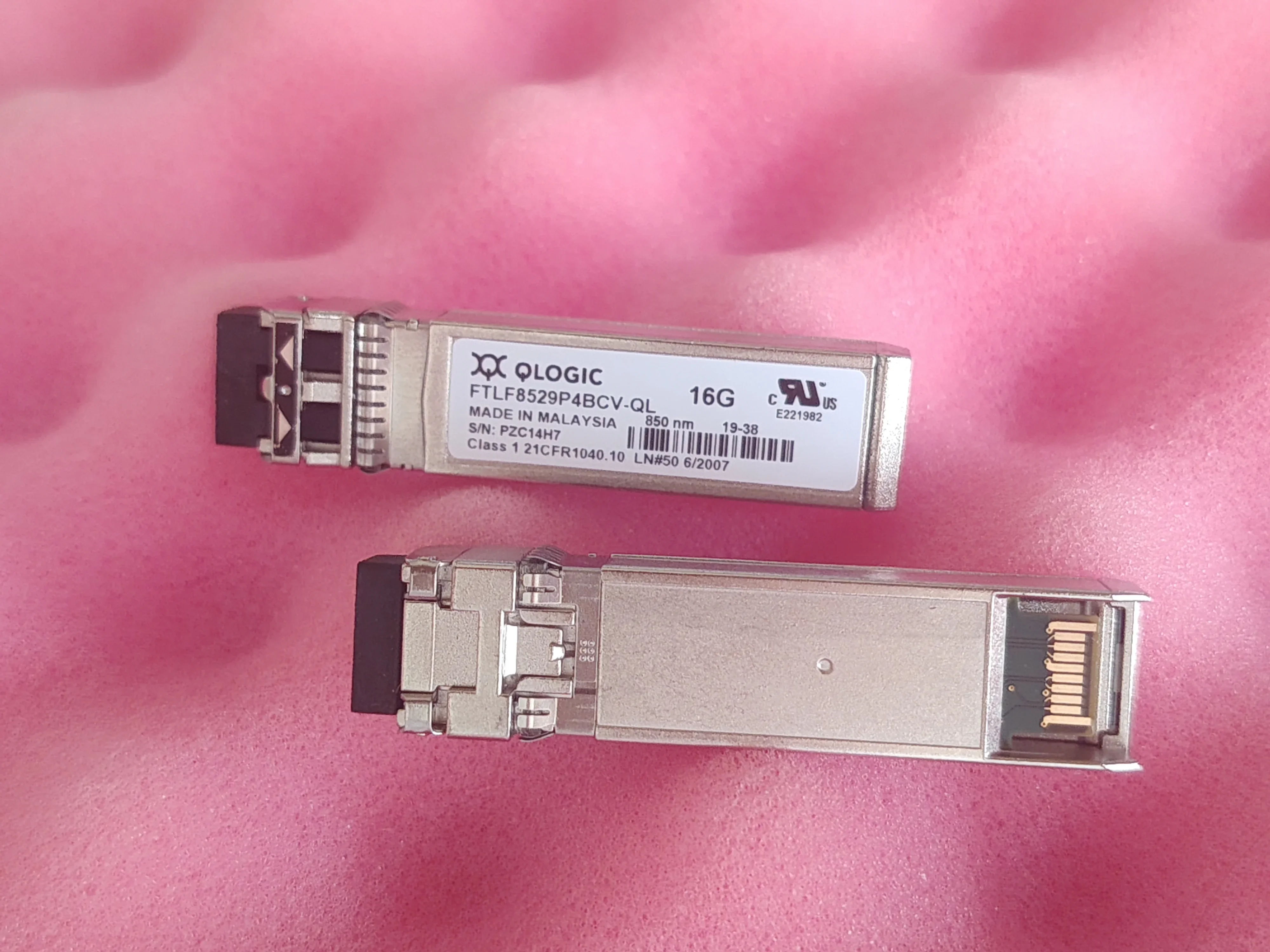 1PCS NEW FTLF8529P4BCV-QL Qlogic Fiber Channel SFP 16G 16GB 850nm Qle2670 Qle2672 Qle2690 Qle2692 Fc Dual Port Hba SFP+ Module
1PCS NEW FTLF8529P4BCV-QL Qlogic Fiber Channel SFP 16G 16GB 850nm Qle2670 Qle2672 Qle2690 Qle2692 Fc Dual Port Hba SFP+ Module