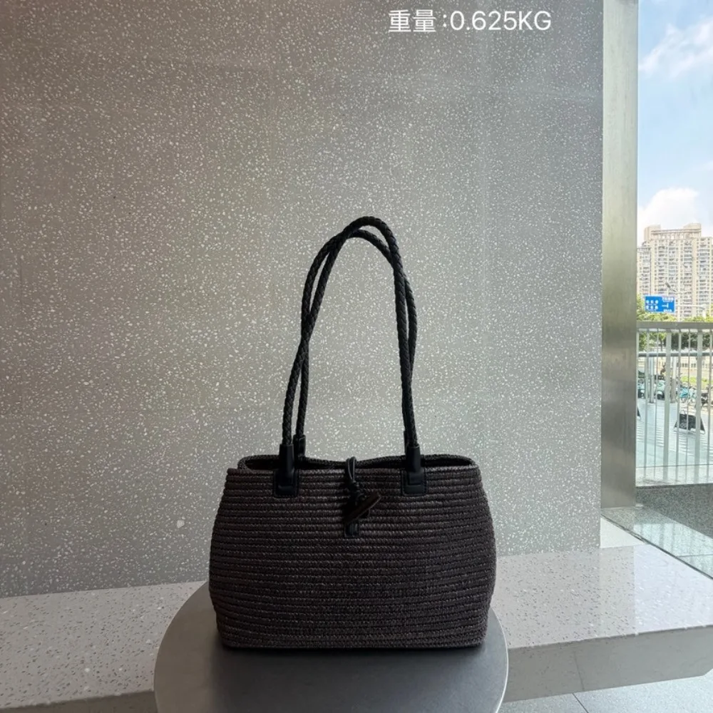 2026 New Straw Tote Bag Women's Large-capacity Woven Shoulder Bag Summer Seaside Vacation Versatile Fashionable Simple Women
2026 New Straw Tote Bag Women's Large-capacity Woven Shoulder Bag Summer Seaside Vacation Versatile Fashionable Simple Women